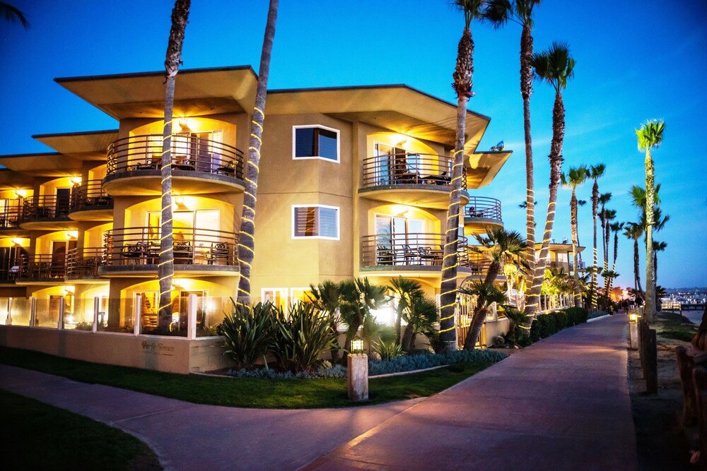 Hotel Front - Evening/Night