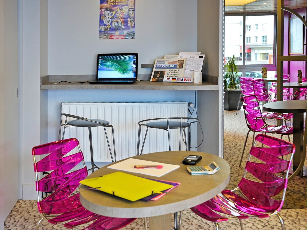 Hotel Bar