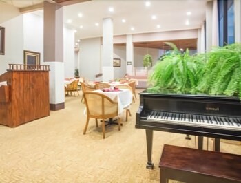 Hotel Lounge