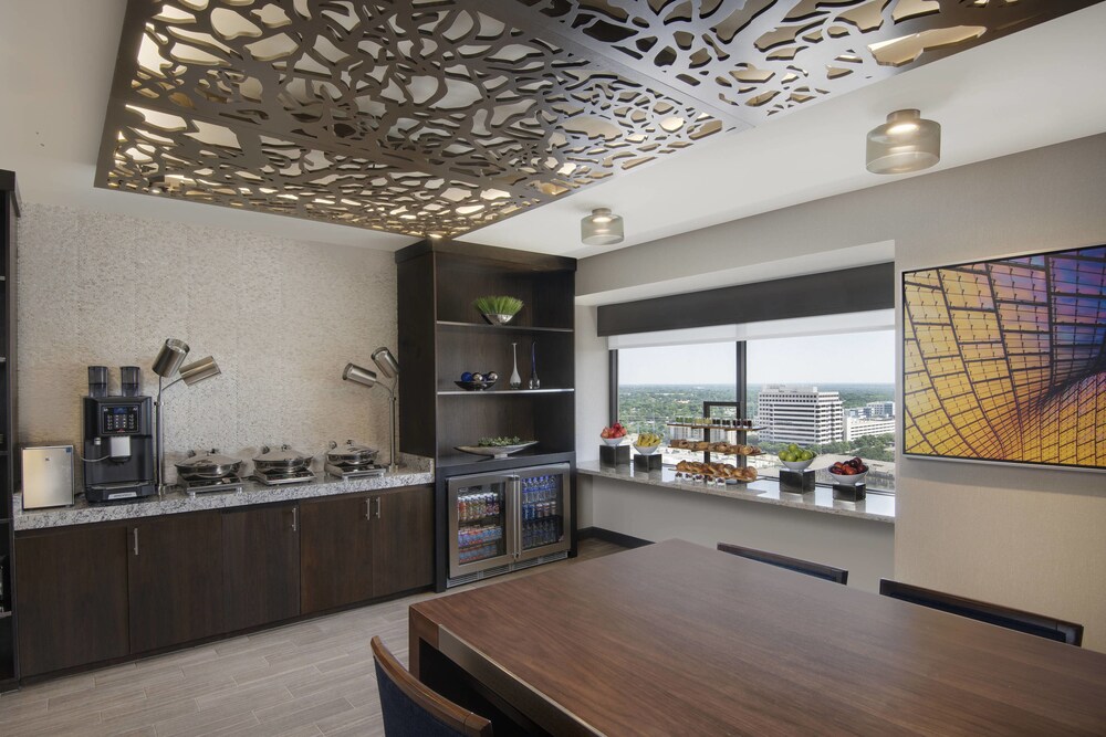 Executive Lounge