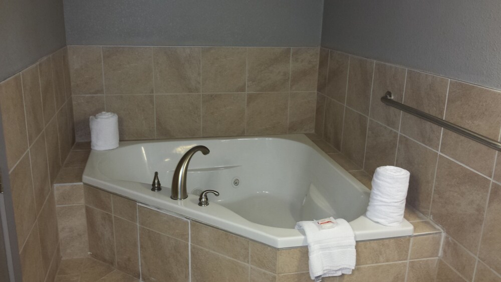 Jetted Tub