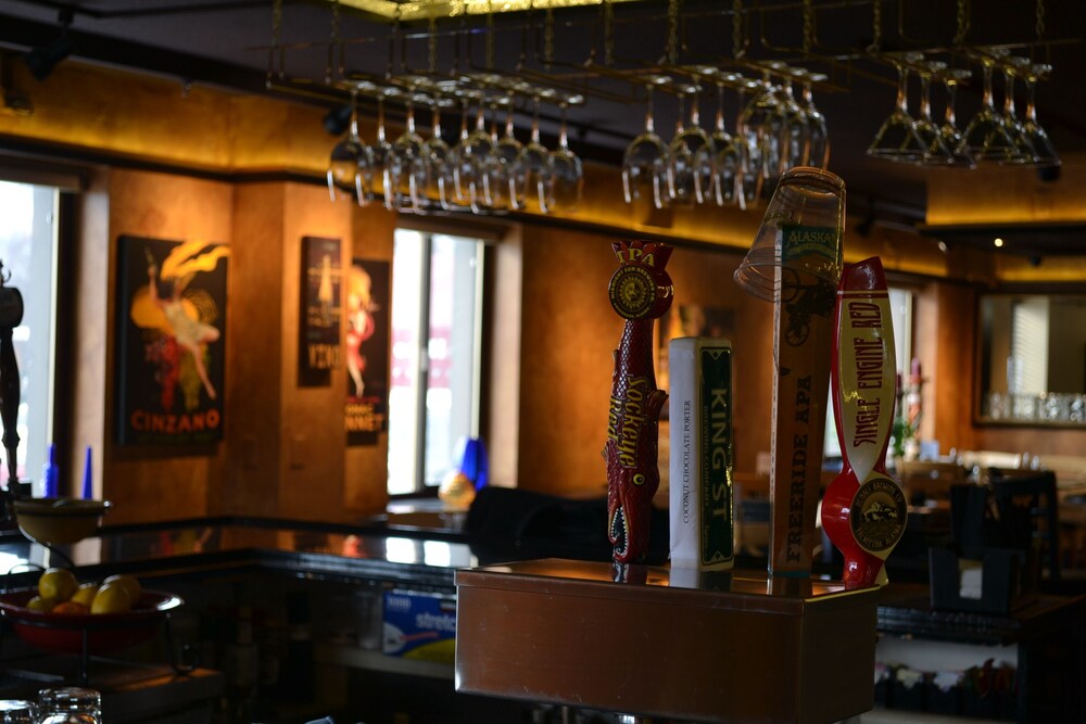 Hotel Bar