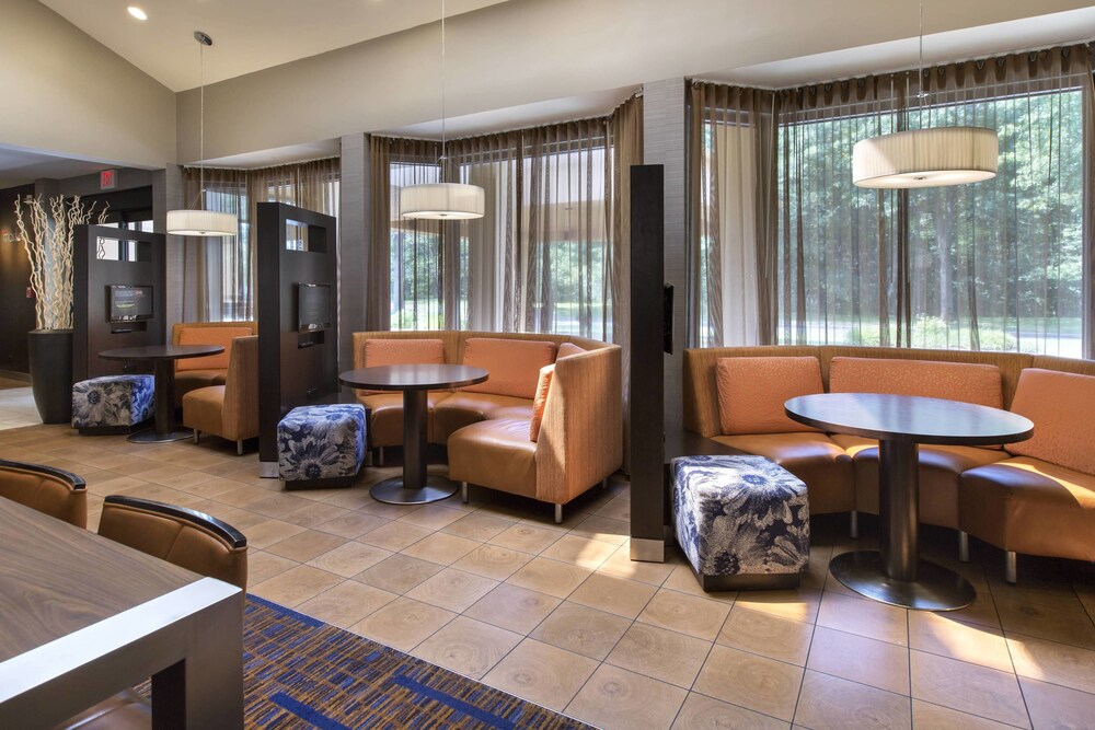 Hotel Lounge