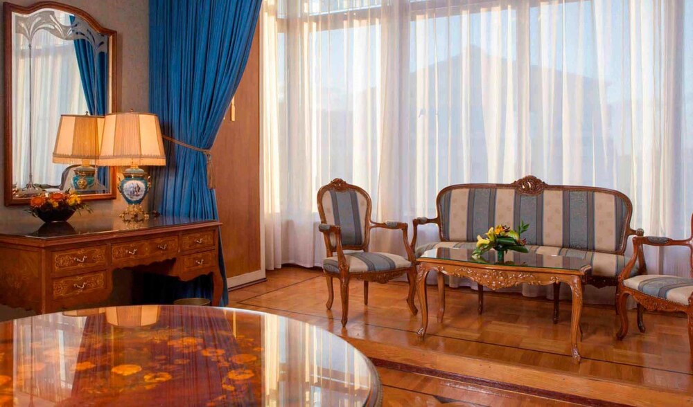 Guestroom