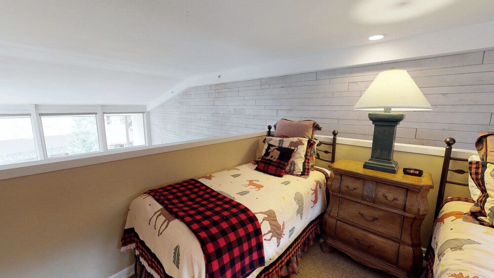 Loft, 2 Bedrooms (Montaneros 3 Bath) - Guestroom