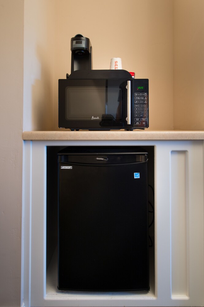 Mini-Refrigerator