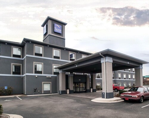 Sleep Inn & Suites