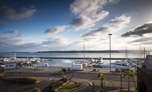 Thistle Poole