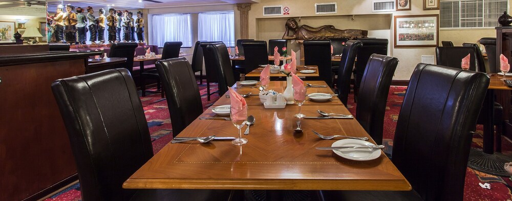 Family Dining