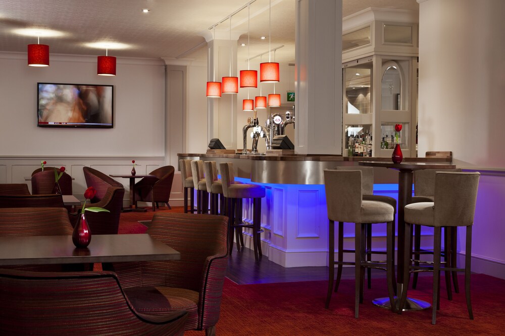 Hotel Bar