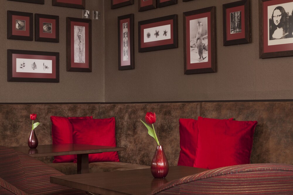 Hotel Bar