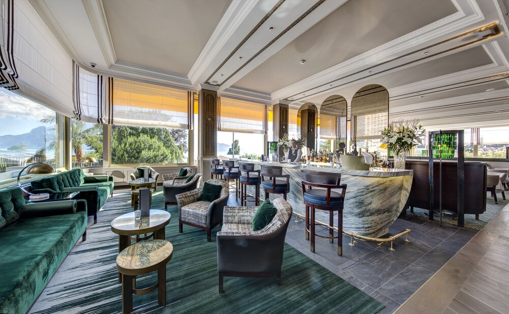 Hotel Bar