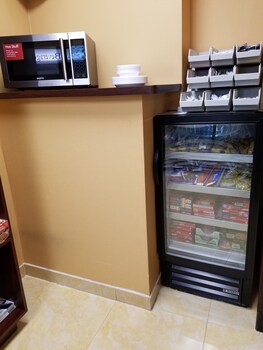 Snack Bar