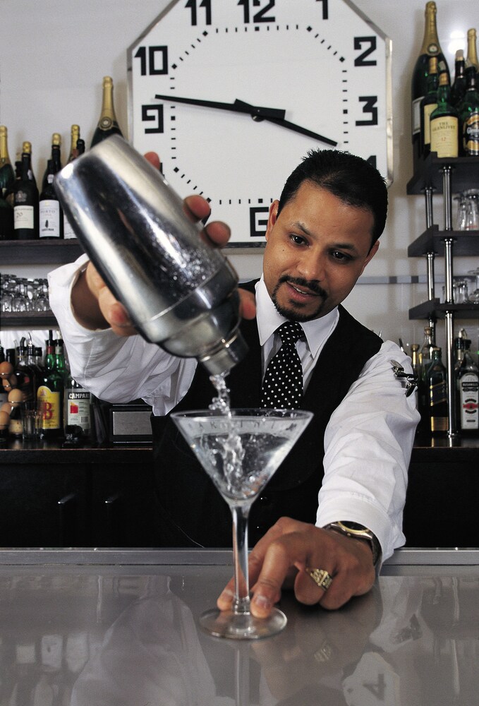 Hotel Bar