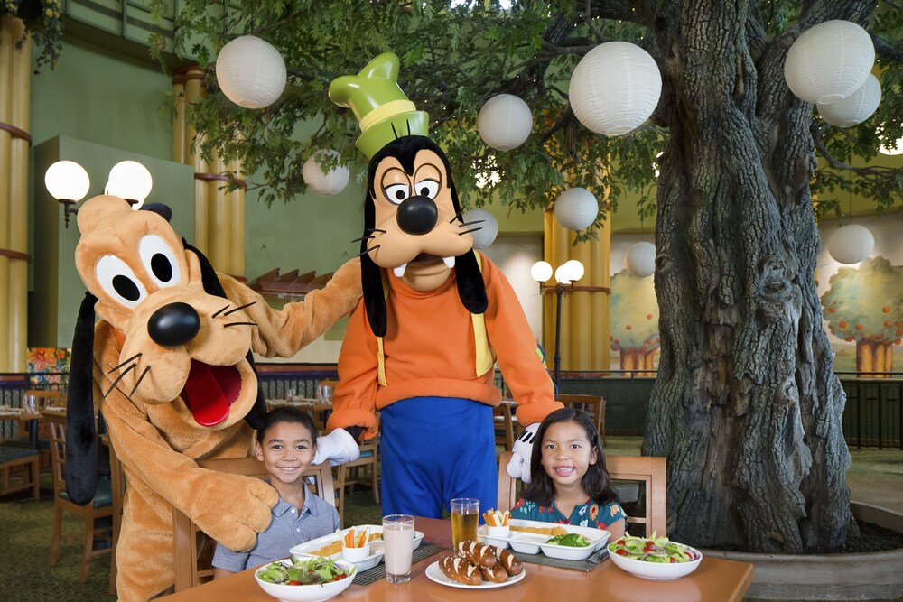 Breakfast area, Walt Disney World Dolphin