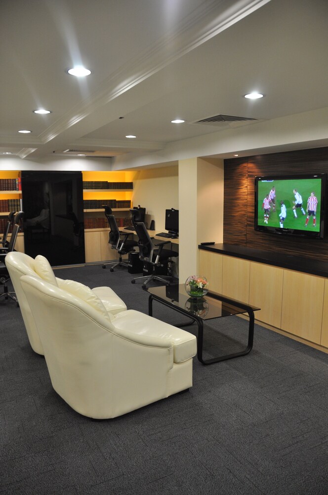 Executive Lounge