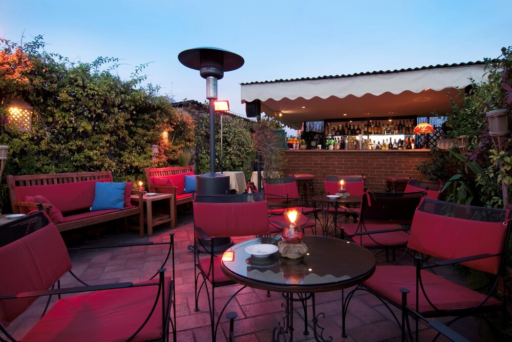 Hotel Bar
