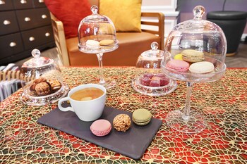 Hotel Lounge