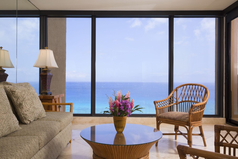 Living room, Aston Mahana at Kaanapali