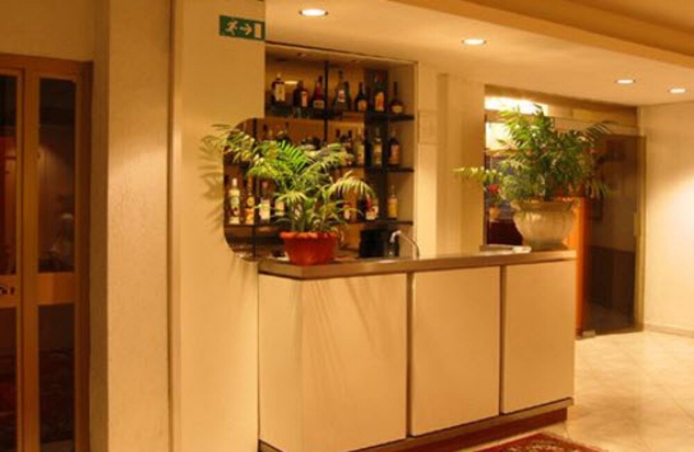 Hotel Bar