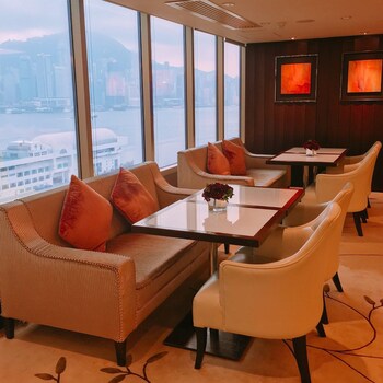 Executive Lounge