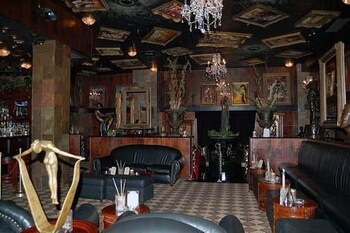 Hotel Lounge