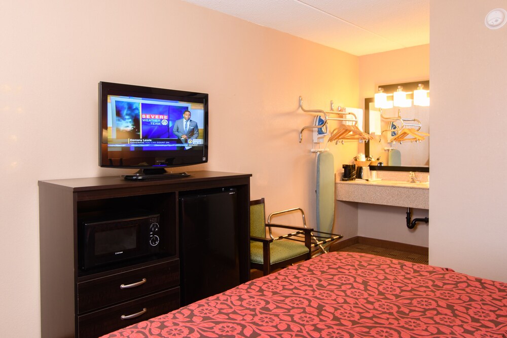 Room, Days Inn by Wyndham Pittsburgh-Harmarville