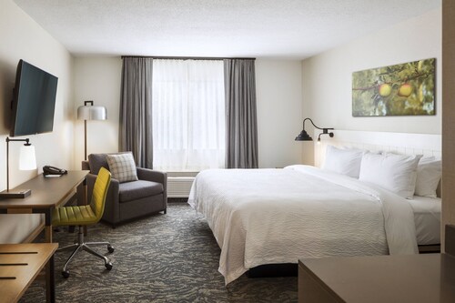 Fairfield by Marriott Inn & Suites Providence Airport Warwick