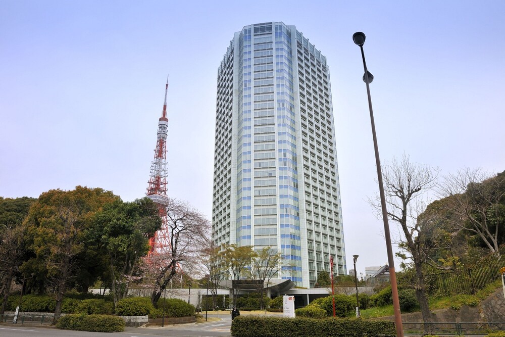 ホテルの外観 (正面)