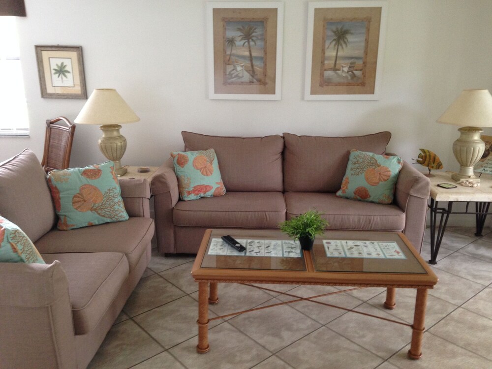 Condo, 2 Bedrooms, 2 Bathrooms - Living Area
