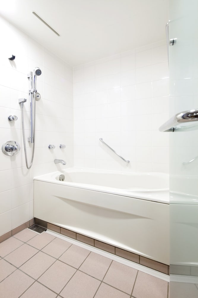 Bathroom, Sheraton Grande Tokyo Bay Hotel