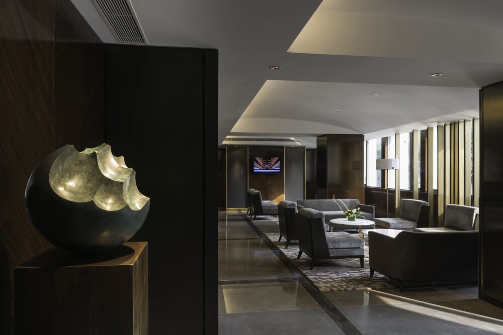 Executive Lounge