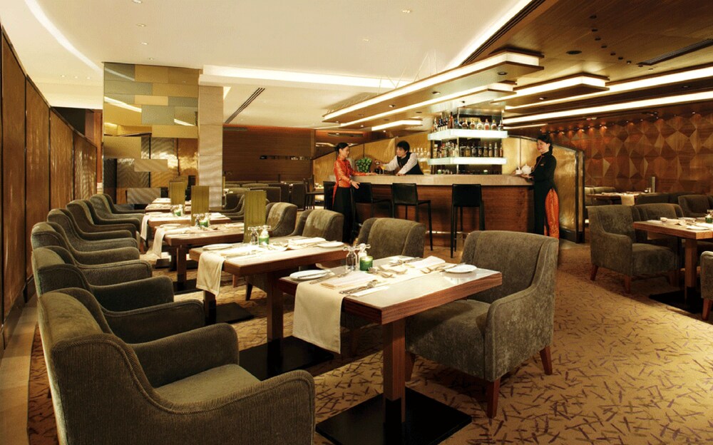 Hotel Bar