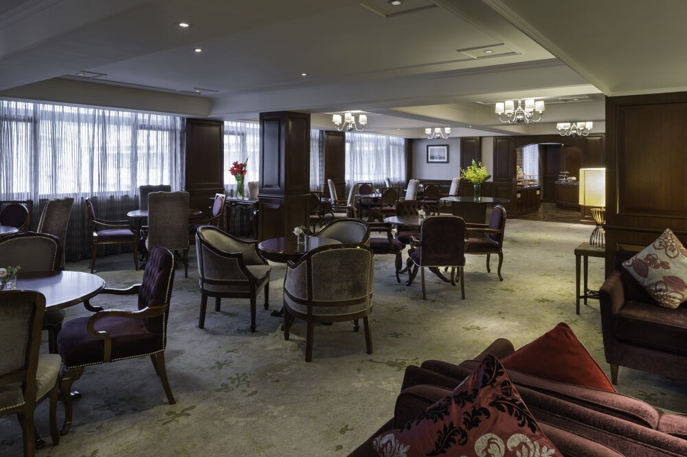 Executive Lounge
