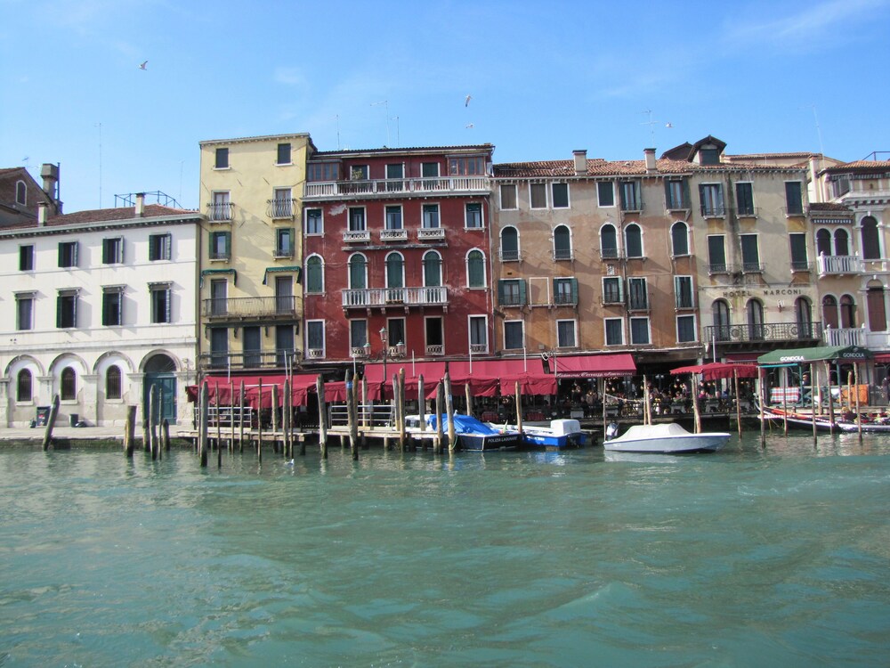 Facciata hotel