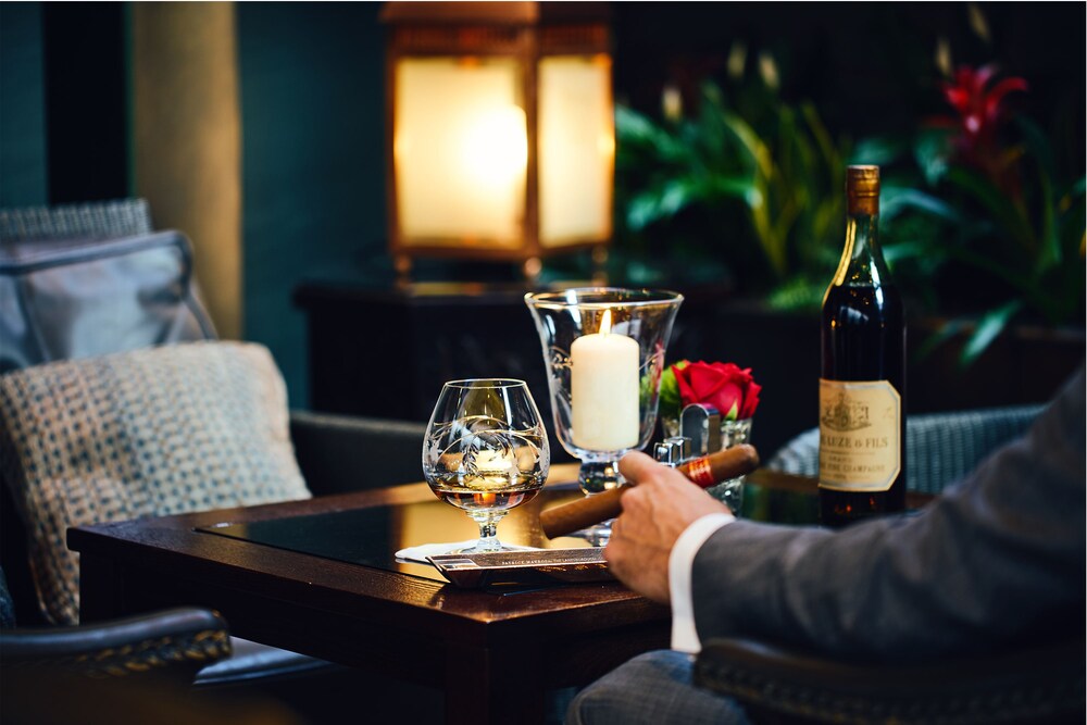 Hotel Lounge