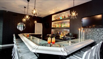 Hotel Lounge