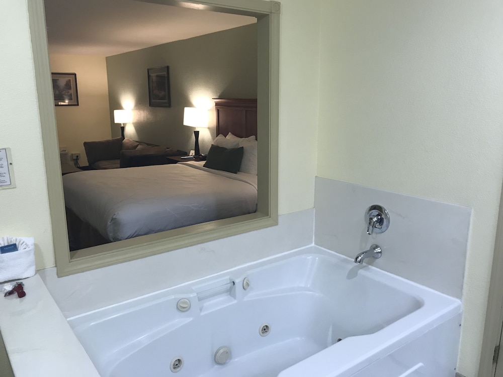 Jetted Tub