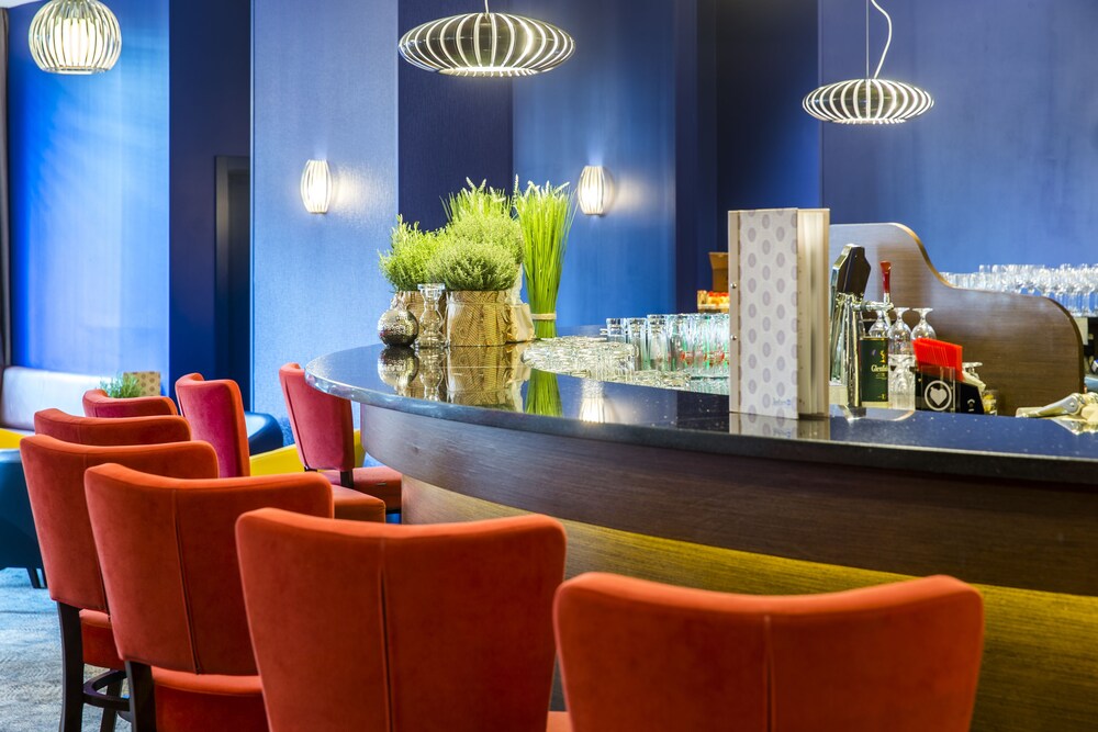Hotel Lounge