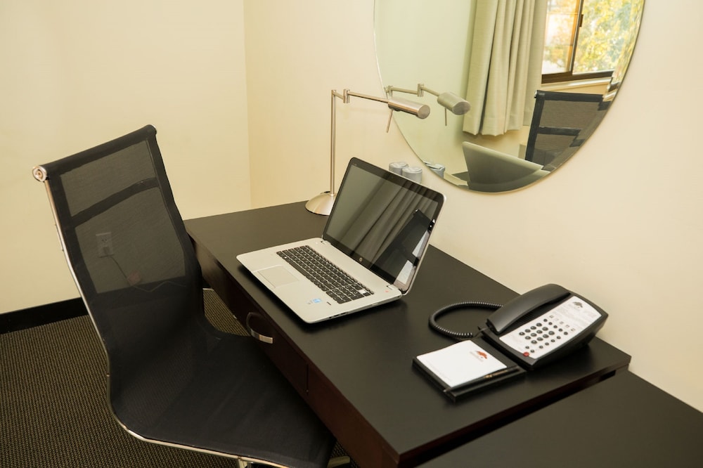 Centre d'affaires dans la chambre