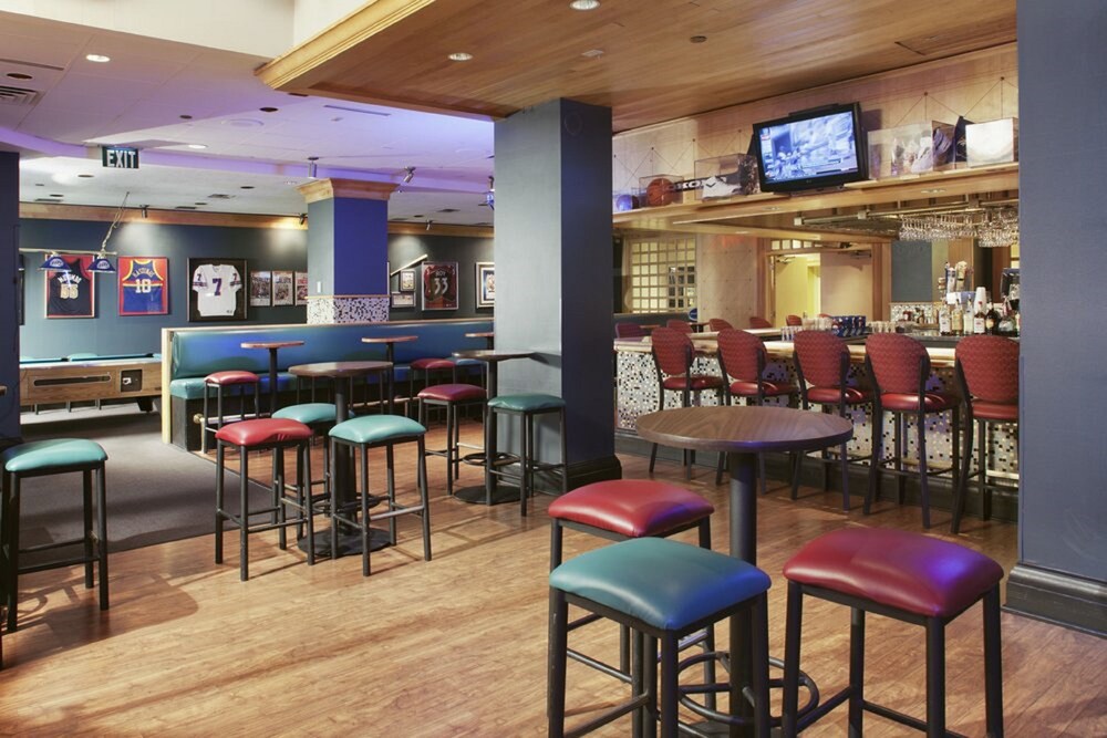 Sports bar, DoubleTree by Hilton Hotel Denver