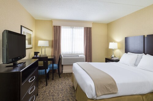 Holiday Inn Express Philadelphia - Penns Landing, an IHG Hotel