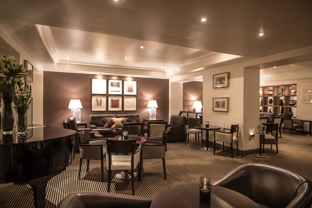 Hotel Lounge