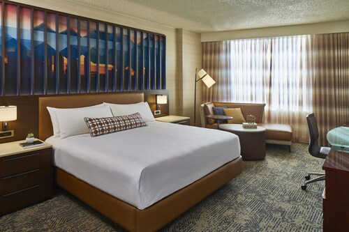 Renaissance Dallas Hotel