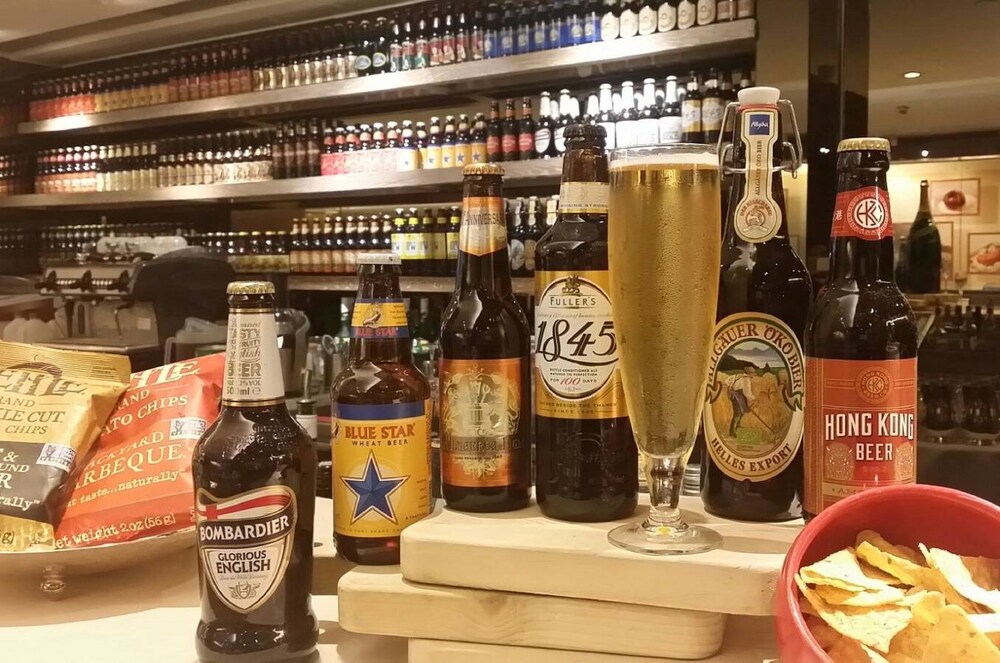 Hotel Bar