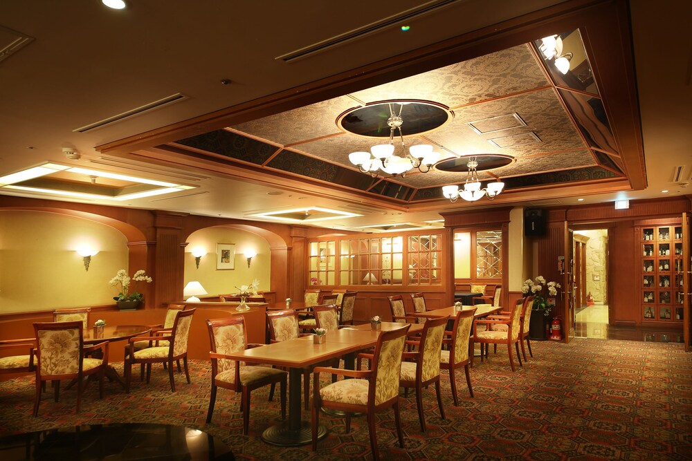 Hotel Lounge