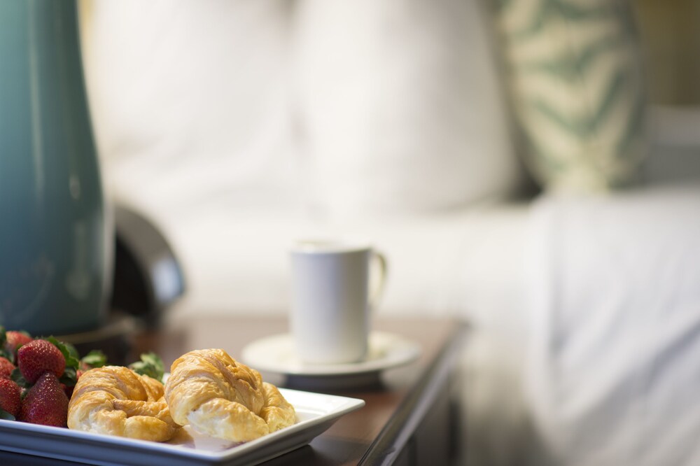 Room Service - Dining