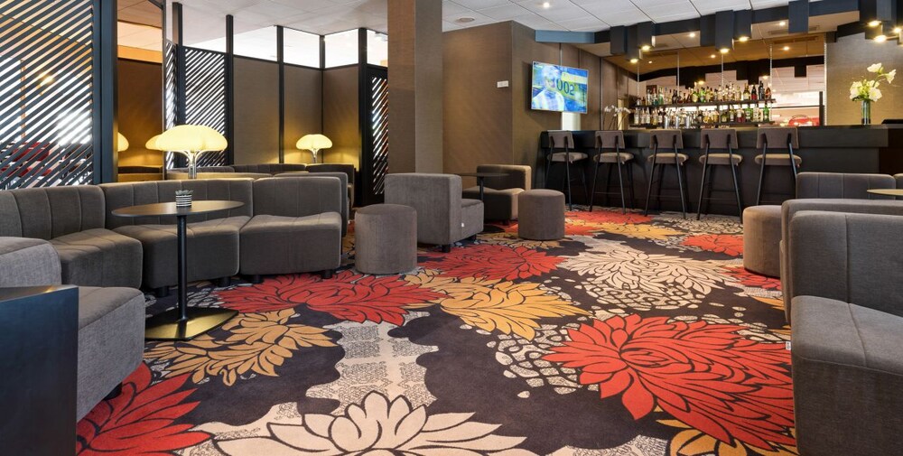 Hotel Lounge