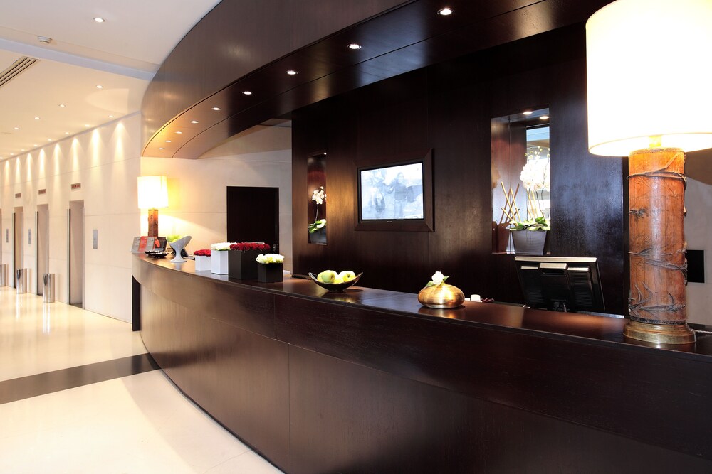 Concierge Desk