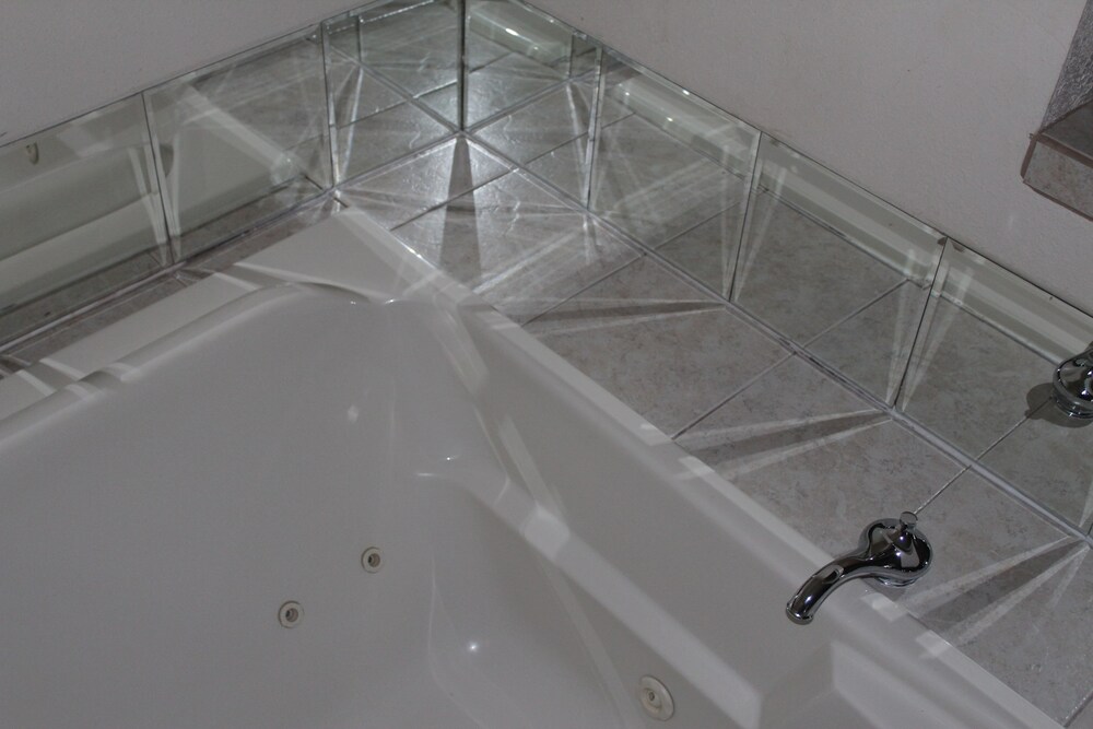 Jetted Tub